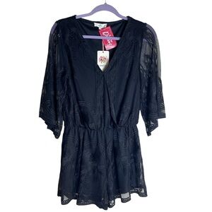 NWT Entro Black Lace Sleeved V Neck Romper Women’s Small
